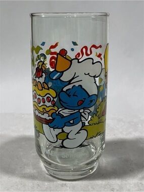 Vintage 1982 Hardees Baker Smurf Glass by Peyo LIC. By Wallace Berrie & Co., Inc